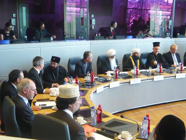 Împreună împotriva fenomenului sărăciei şi al excluziunii sociale 99398