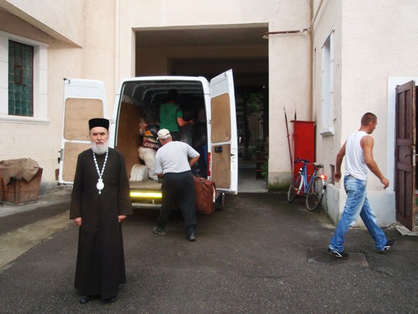 Ajutoare pentru Moldova de la Gyula şi Arad 99432