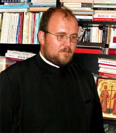 Răspunsuri duhovniceşti: „Excluderea lui Dumnezeu duce la divorţ“ 99429