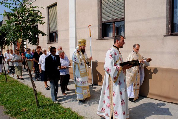 Sfinţirea capelei româneşti din Aletea, Ungaria 99418