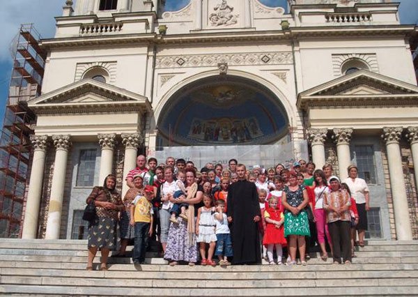 Pelerinajul „Pe urmele sfinţilor“ 99456