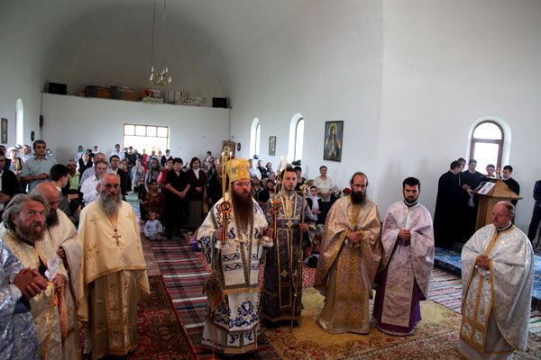 Hramul schitului de la Răşinari 99491