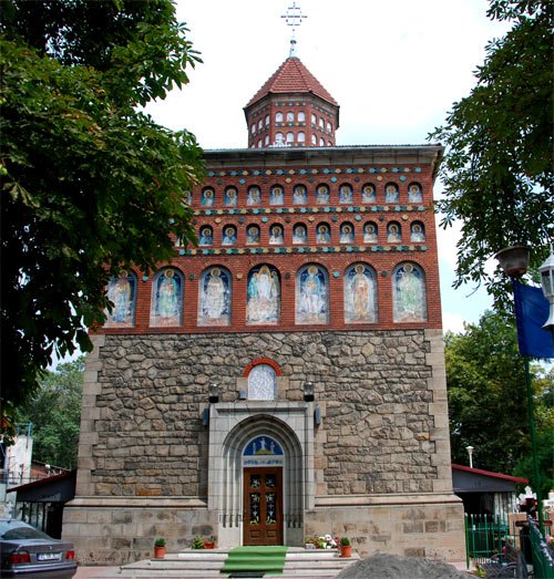 Un secol de la sfinţire 99480