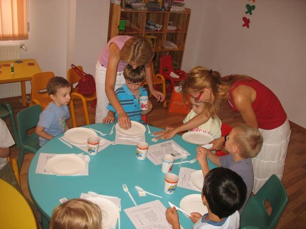 Părinţii, învăţaţi să fie părinţi 99520