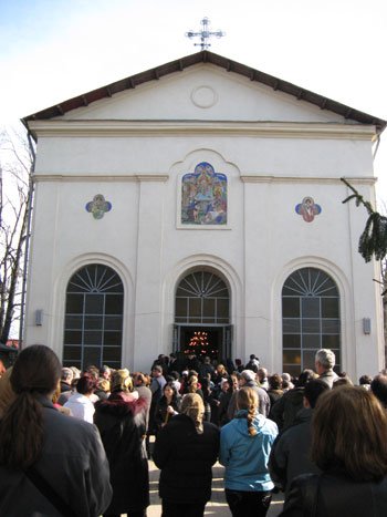 Maica Domnului, cinstită cu evlavie de toţi românii 99612