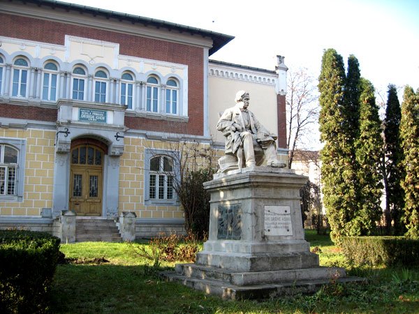 Diplomă de Excelenţă Instituţională pentru şcolile cu tradiţie 99666