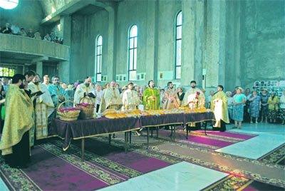 Biserica „Sfânta Mahramă a Domnului şi Sfinţii Martiri Brâncoveni“ şi-a serbat hramul 99689