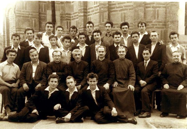 Amintiri desprinse din strana bisericii 99705