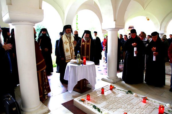 Mitropolitul Antonie, pomenit la cinci ani 99936