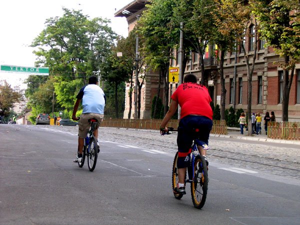 Mişcarea reduce cu 40% riscul de obezitate 100025