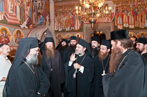 Mitropolitul de Irinopoulis, în pelerinaj la mănăstiri din Moldova şi Bucovina 99995