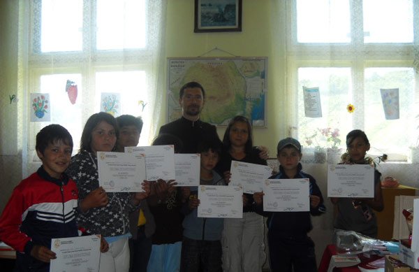 Tinerii, o prioritate în Parohia Rasnic 100001