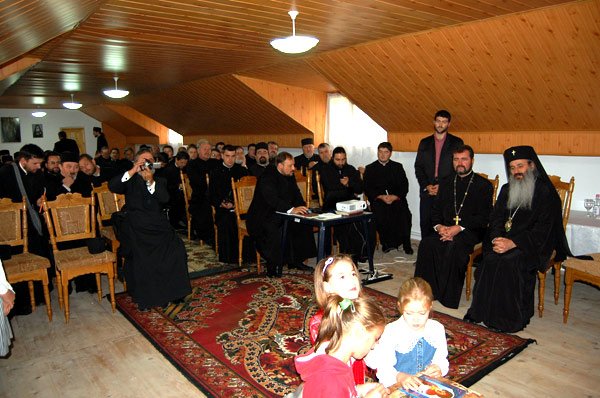 Întrunirea preoţilor din Protopopiatul Hârlău 100154