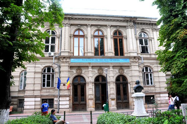 Orizonturi româneşti în dialogul dintre teologie şi ştiinţă 100188