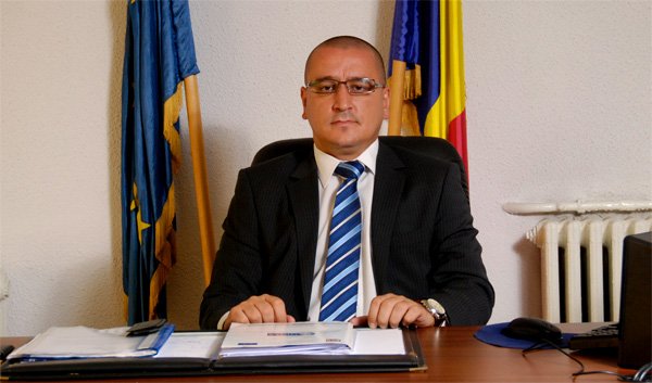 Autorii, creaţiile lor şi legea care îi apără 100288