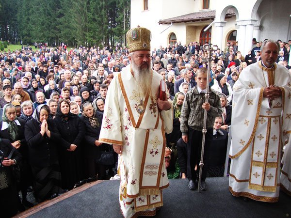 Pelerinaj de Ziua Înălţării Sfintei Cruci la Mănăstirea Lupşa 100338