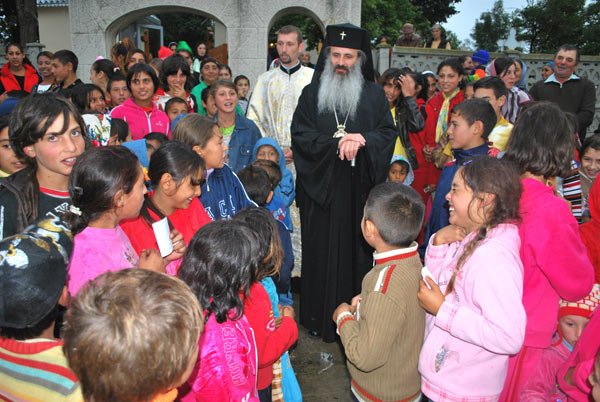 „Acolo unde sunt mulţi copii, lucrarea misionară capătă o eficienţă deosebită“ 100394