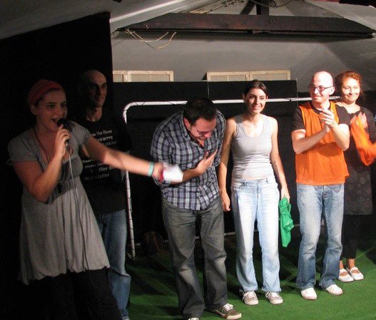 Spectacolul comediei se joacă „La Scena“ 100437