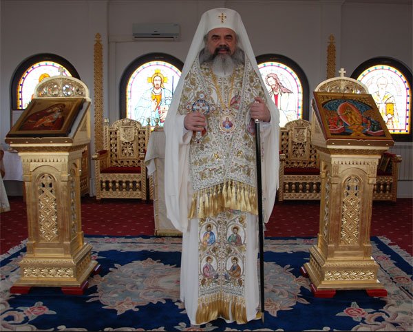 „Mântuitorul ne cere să-i iubim pe oameni dumnezeieşte“ 100619