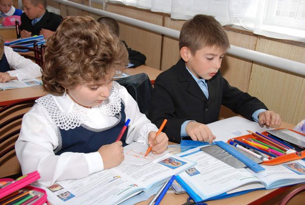 Bucuria responsabilităţii formării morale a omului de mâine 100628