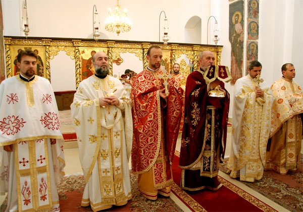 Biserica de la Palatul Cotroceni şi-a sărbătorit hramul 100725