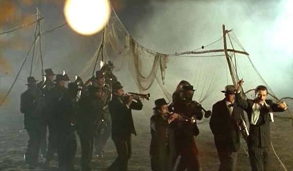 Muzica, Balcanii, Carpaţii şi Kusturica 100765