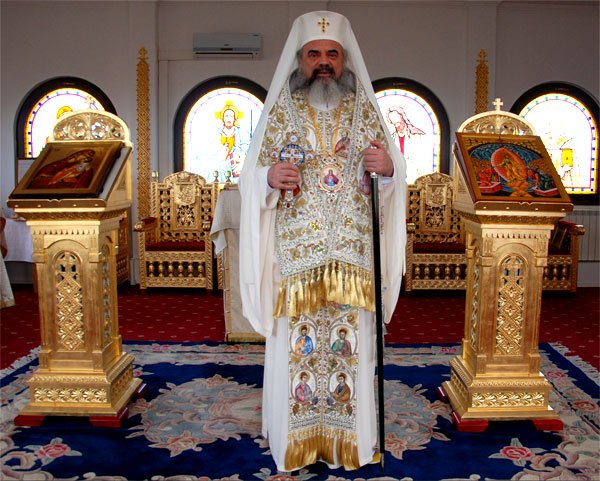 „Destinaţia tânărului nu este mormântul, ci comuniunea de iubire“ 100782