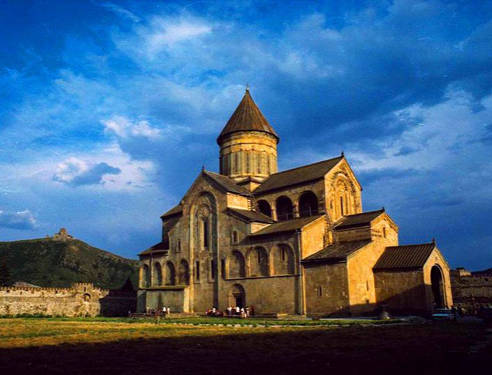 O mie de ani, timp sfinţit prin rugăciune 100842