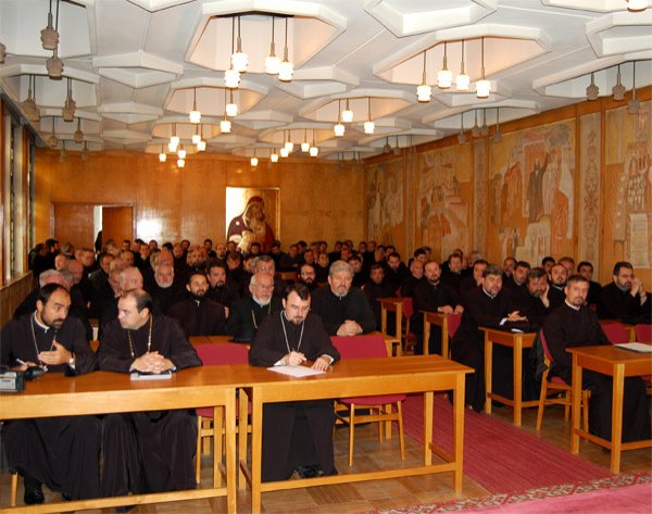 Dezbateri despre autocefalie şi misiunea preotului 101008