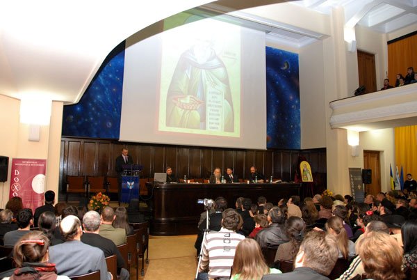 Jean-Claude Larchet: „Omul modern este prins între ispita plăcerii şi greutatea suferinţei” 100978