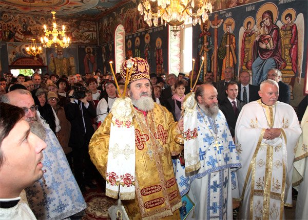 Resfinţirea bisericii din Mercheaşa 101001