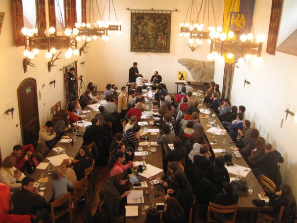 Dialoguri despre credinţă ca taină a nemuririi 101025