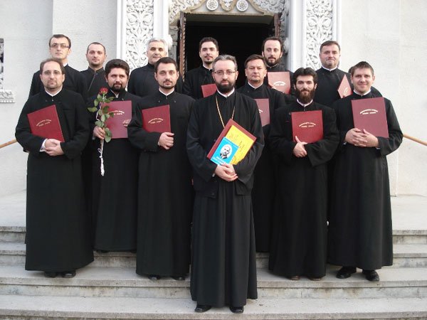 Preoţii reşiţeni, la Festivalul Naţional „Mare eşti, Doamne!“ 101052