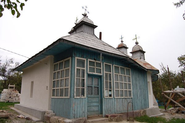 Dorinţa sfântă a credincioşilor din Ursoaia şi Bleşca 101070