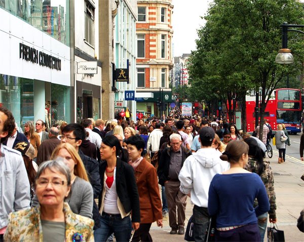 Parlamentul European cere creşterea venitului minim 101105