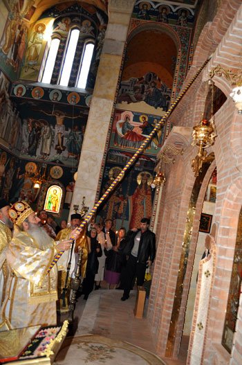 „Această lucrare a presupus jertfă, osteneală şi răbdare“ 101148