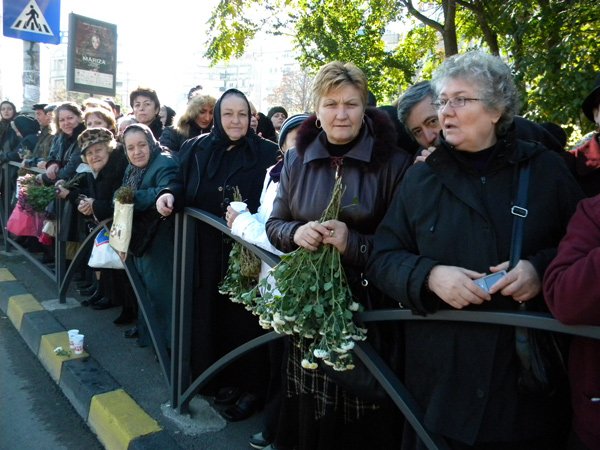 Ajutor pentru pelerinii de pe Colina Bucuriei 101166