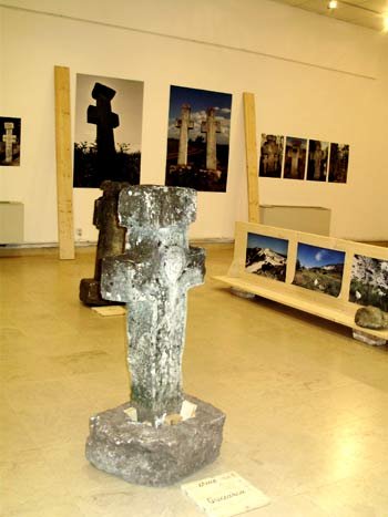 „Cruci de piatră“, la răscrucea toamnei 101174