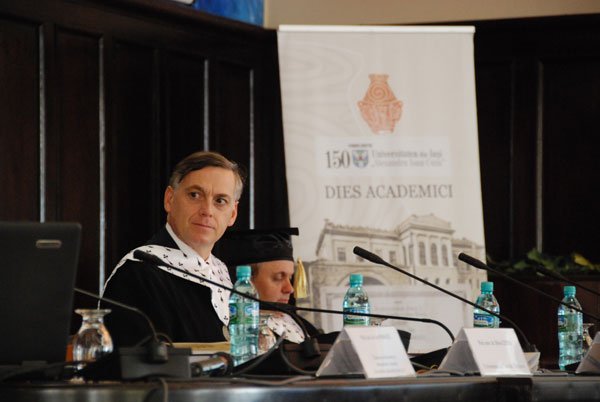 Zile de mare sărbătoare la Universitatea „Al. I. Cuza“ 101151