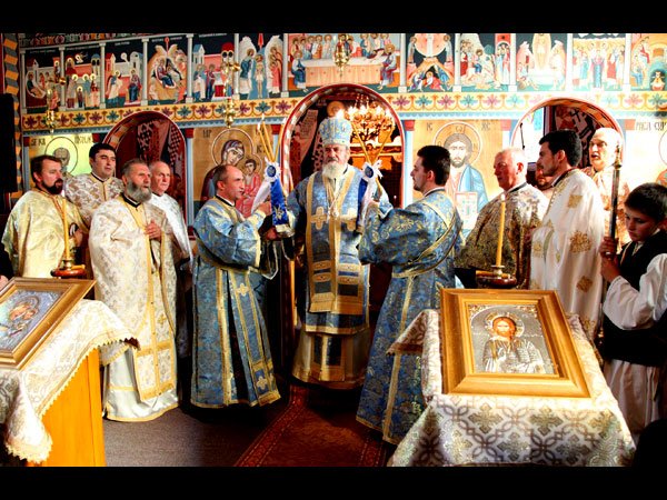 Biserica din Şalcău a fost resfinţită 101183
