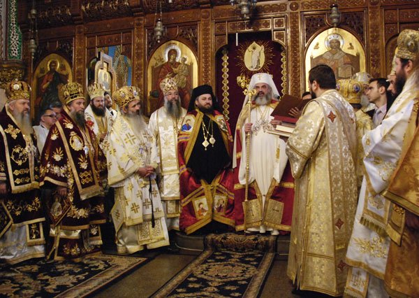 Eparhia Devei şi Hunedoarei, la ceas de sărbătoare 101296