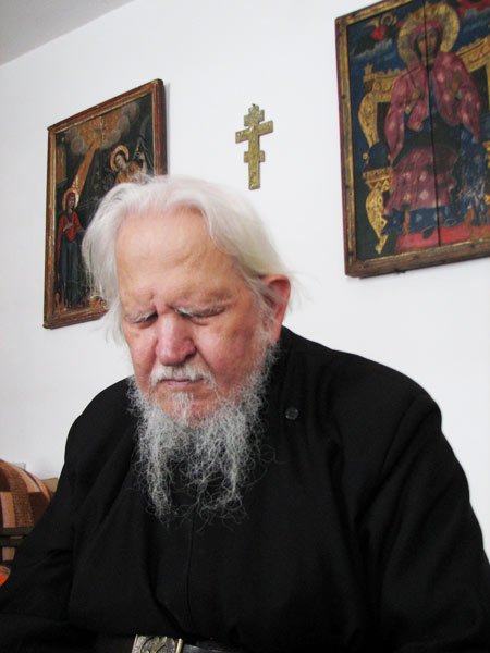 Parastas pentru părintele Teofil Părăian, la Alba Iulia 101309