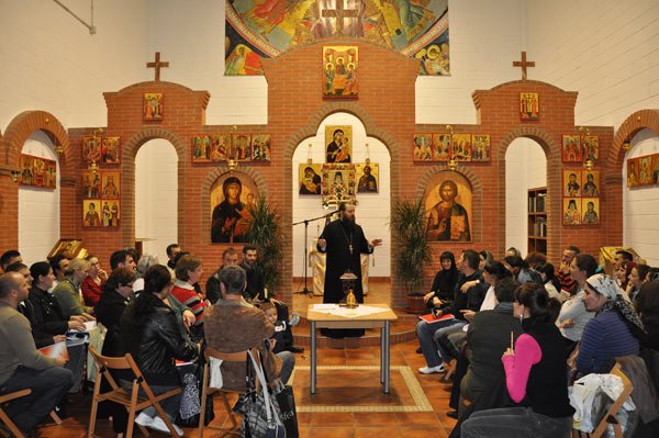 O săptămână închinată Sfântului Nectarie la Coslada 101365