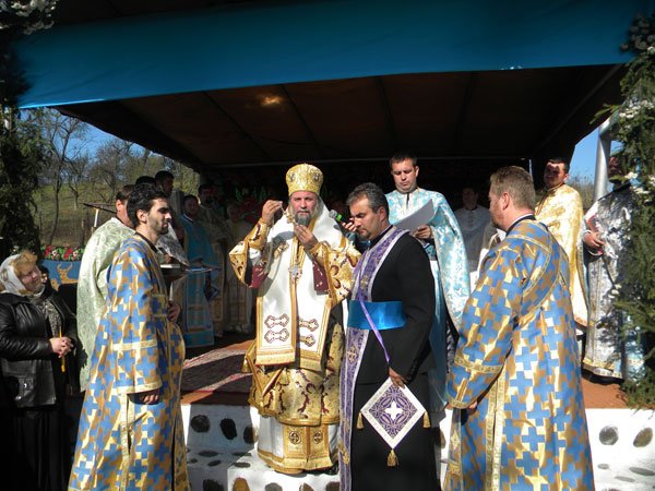 Un secol de la sfinţirea Bisericii „Înălţarea Domnului“ 101346