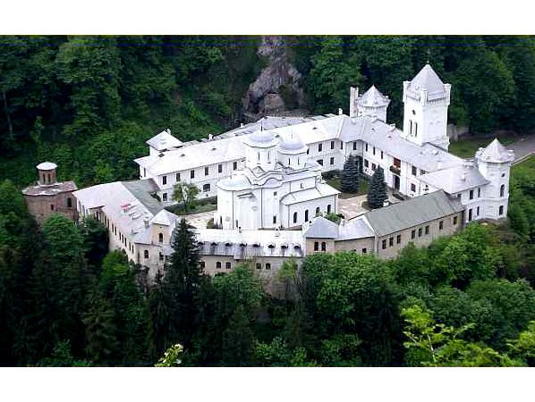 A ajuta pelerinii nu înseamnă evaziune 101433