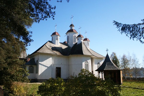 Momente aniversare în două biserici ocrotite de Sfinţii Arhangheli 101485