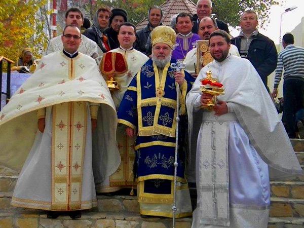 Sfântul Ierarh Nectarie, prăznuit în mijlocul vârstnicilor 101554