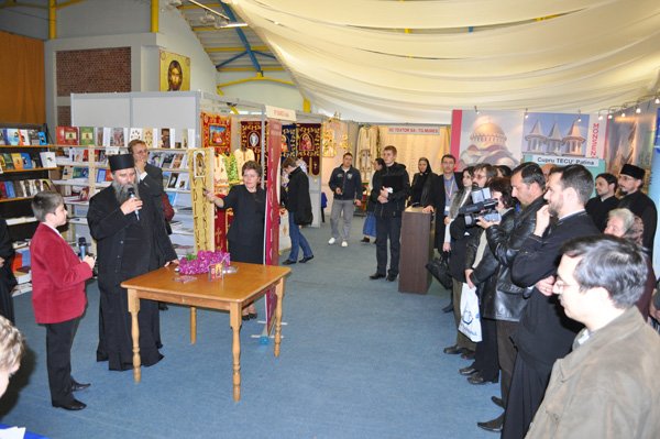 „Minunile Sfintei Cuvioase Maicii noastre Parascheva“ în format audio 101616