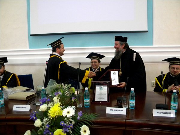 Sărbătoare în lumea universitară olteană 101605