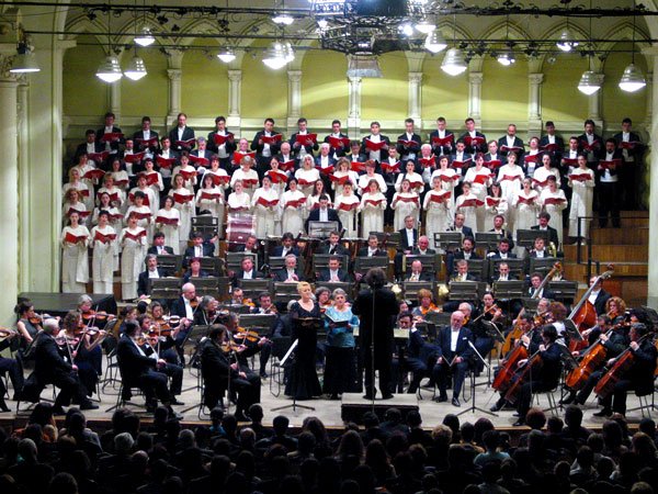 A început Festivalul Muzicii Româneşti 101694